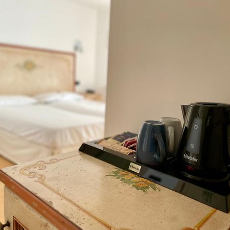 Relais Fontana Rosa B&B Wellness Caprino Veronese Exterior photo