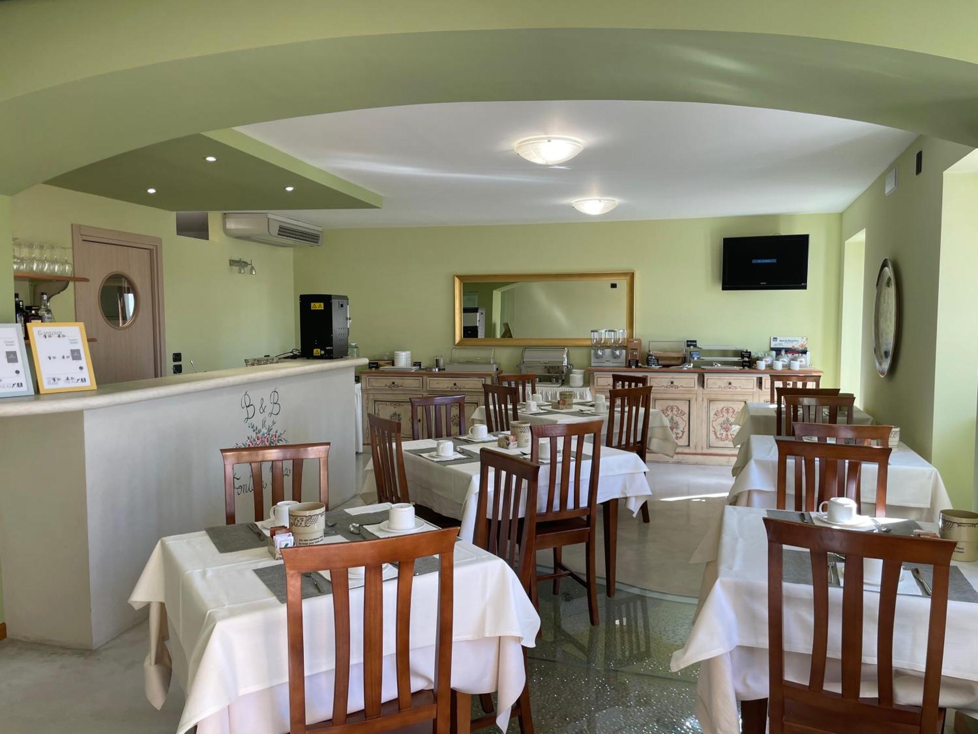 Relais Fontana Rosa B&B Wellness Caprino Veronese Exterior photo