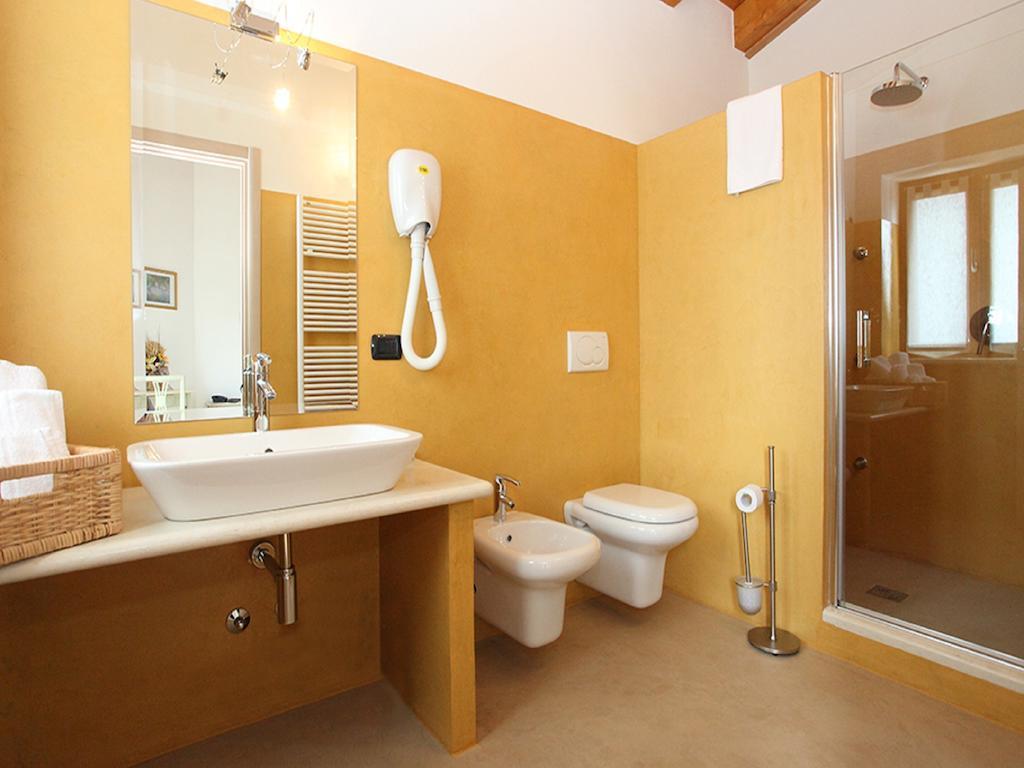 Relais Fontana Rosa B&B Wellness Caprino Veronese Room photo