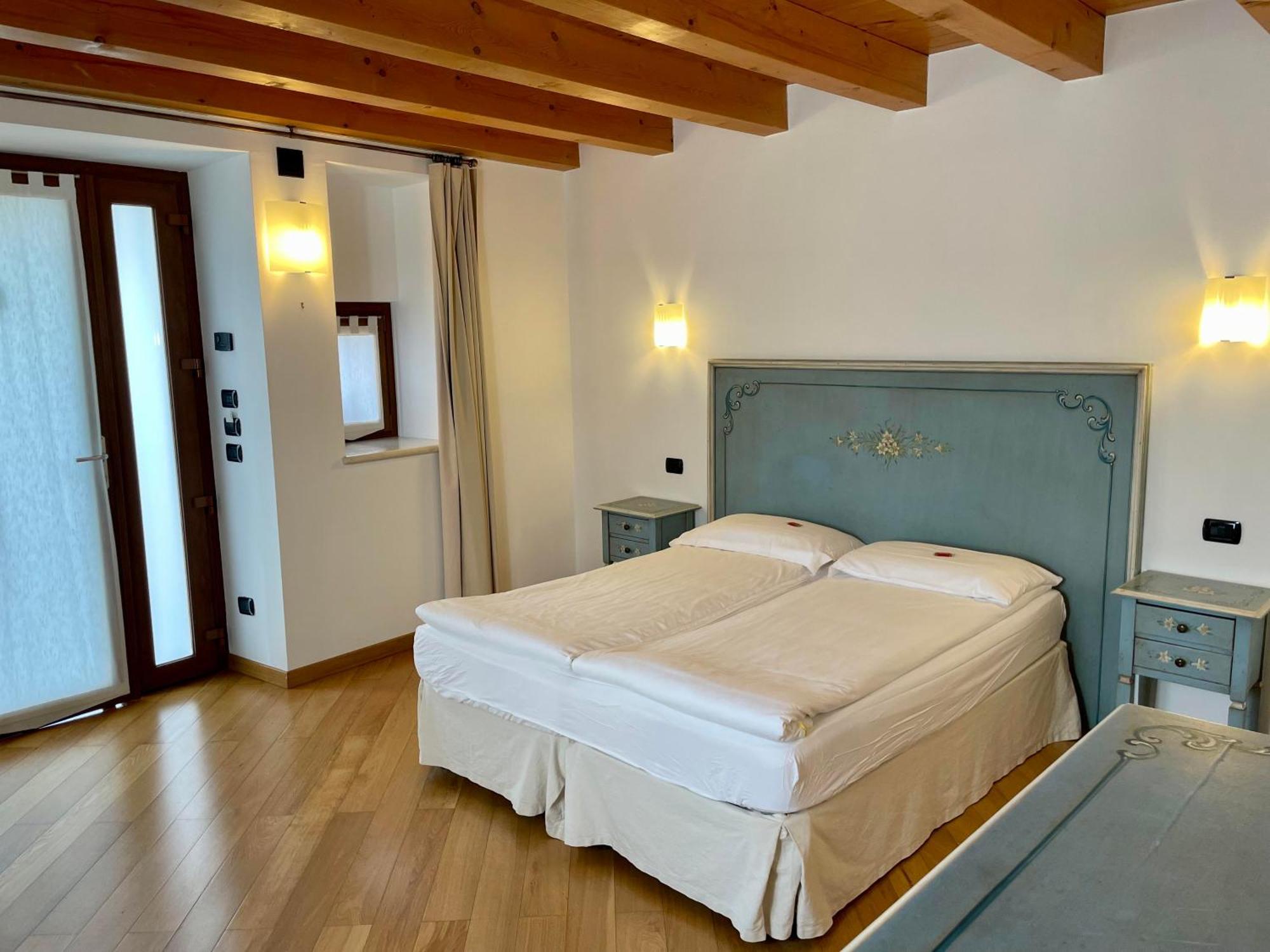 Relais Fontana Rosa B&B Wellness Caprino Veronese Exterior photo